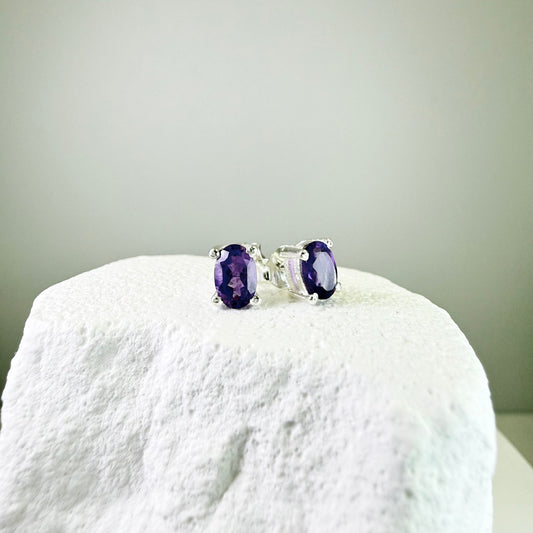 Laura - Amethyst Studs