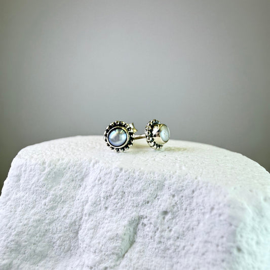 Holly - Pearl Studs